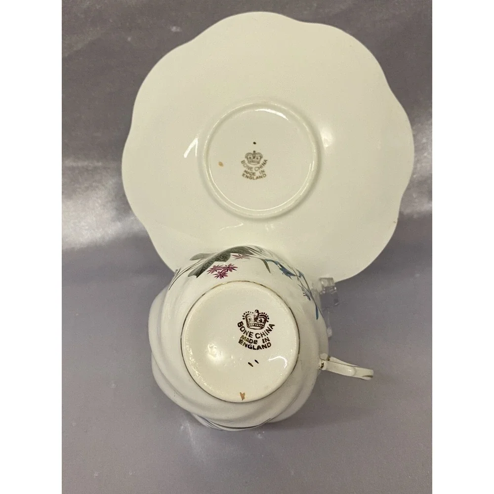 VNTG 1960's Crown Mark bone china floral Tea cup & saucer Set England PreOwned
